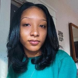 Meet your Posher, Mya